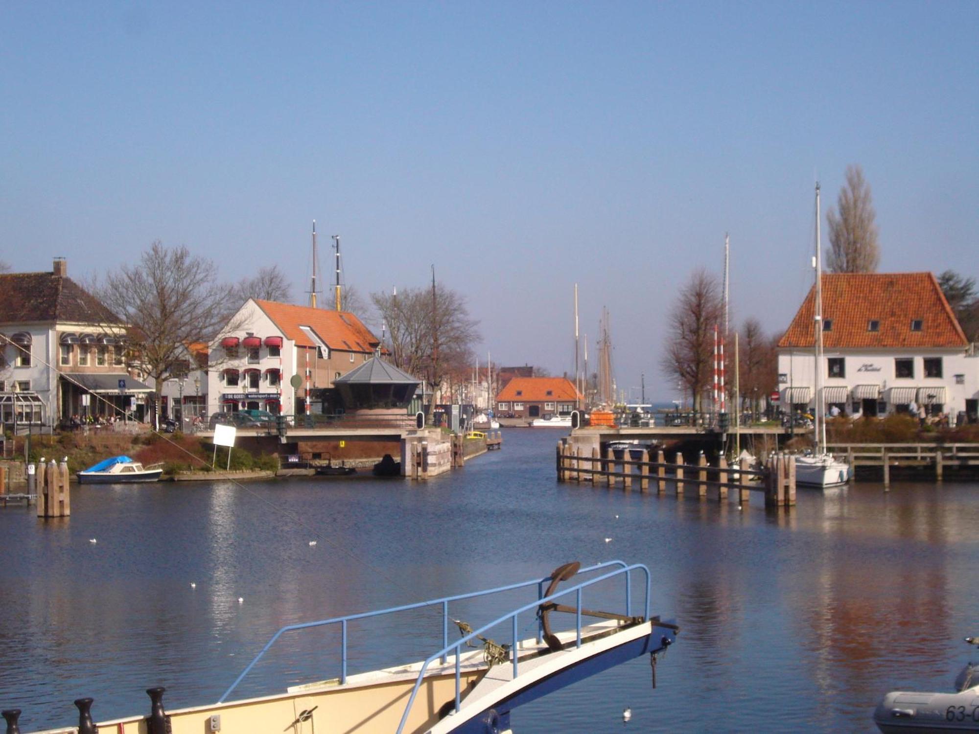 Bed En Breakfast Medemblik Bagian luar foto